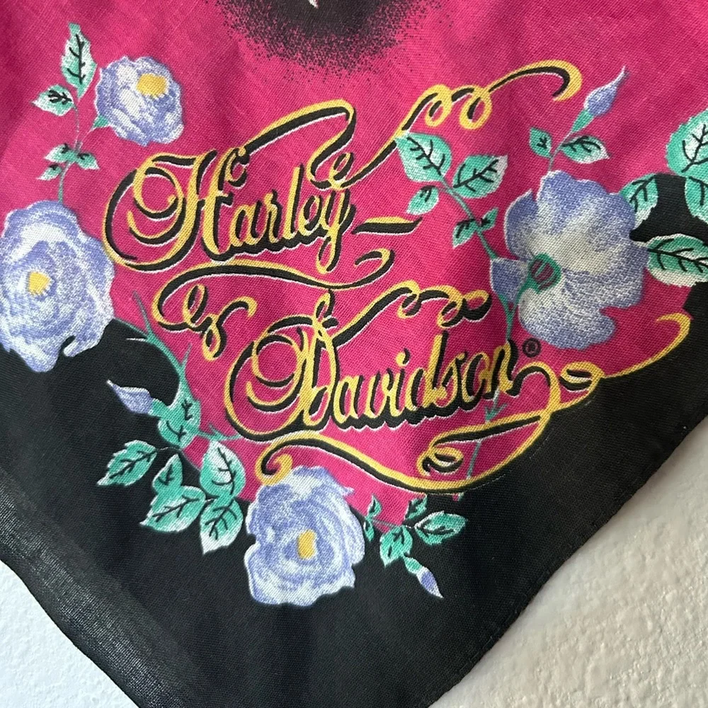 Vintage pink and black Harley Davidson, Pegasus bandanna